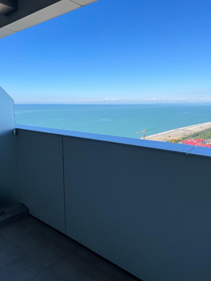 Apartments In Alliance Batumi Eksteriør bilde